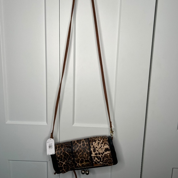 Jessica Simpson NWT Leopard Folded Snap Closure Crossbody Purse - Picture 1 of 5